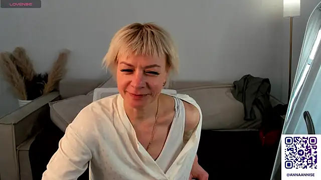 Ann_Annise webcam