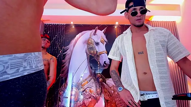 the_knights_of_the_night_ webcam