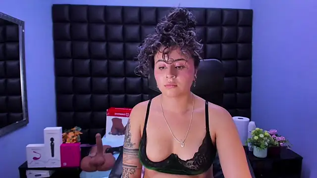 celeste_blue69 webcam