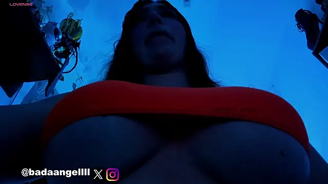 midnight_angell webcam