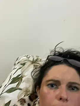 Grizzlybrizzles webcam