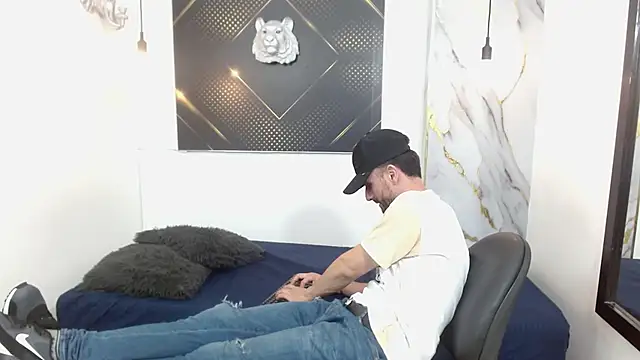 KingOfTemptation webcam