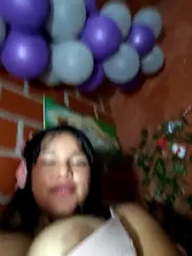 KattalellaGomez webcam