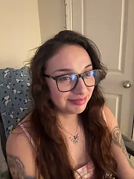 CharmingMaddie webcam