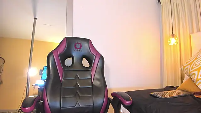 demon_lala - Demon_lala's free webcam - UK Sex Cams