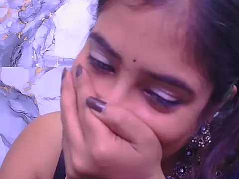 Aayesha-queen webcam