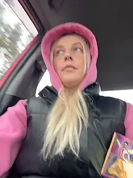 merlindave (F young) - Finger pussy /ass/naked✌️🫦