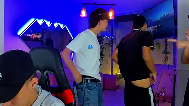 Houseofwarrios webcam