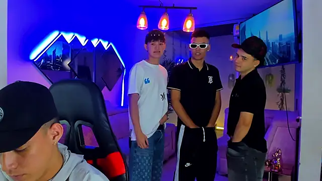 Houseofwarrios webcam