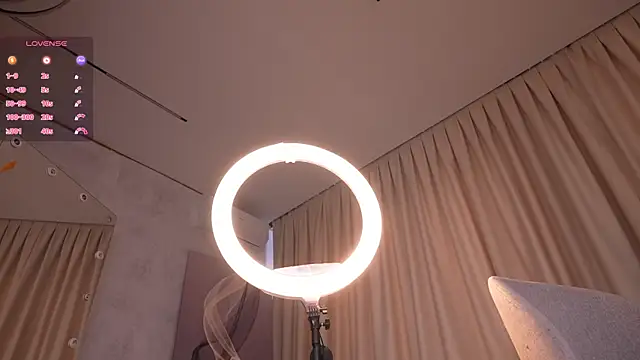 Amelyisthatyou webcam