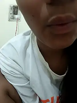 Aaradhna-_hoy webcam