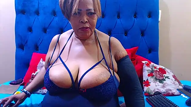 ebonycandy10 webcam
