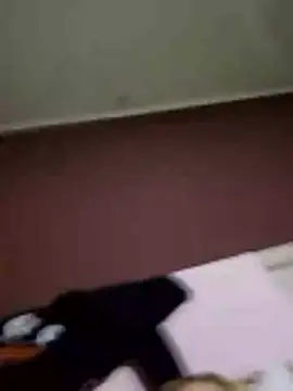 Gussie_Bridie webcam