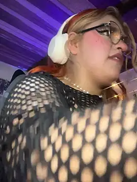 Sophia_Weest99 webcam