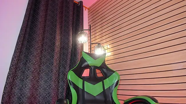 SweetLittleQueenBat webcam