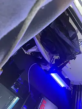 MeilyMuse_Maximus webcam