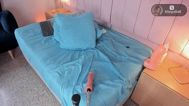 Hillary_Collins1 webcam