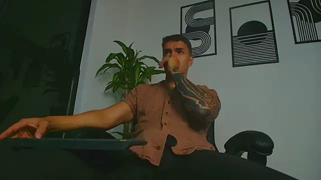 ALPHA_DOMINUS_ webcam