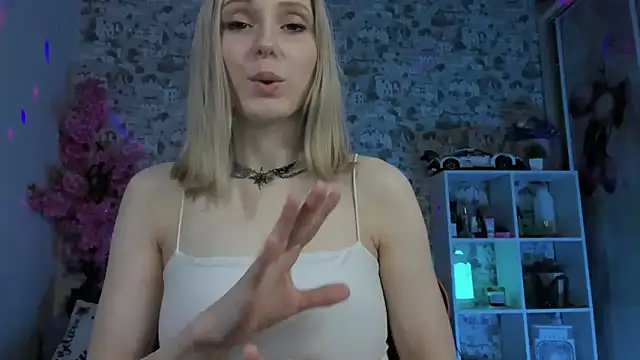 Gina_Gina_love webcam