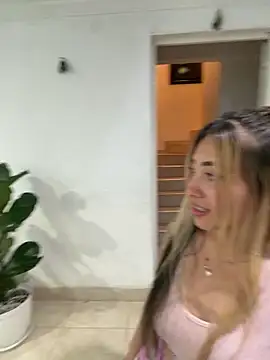 ManuelaVeeleez webcam