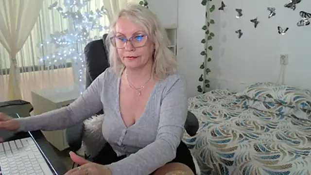 Ghertrude52 webcam