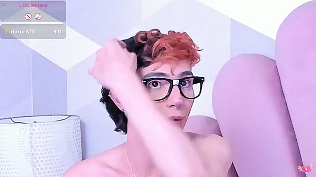 KylieMonnett live sex cam