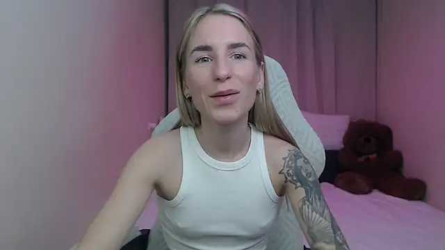DeboraHorny webcam