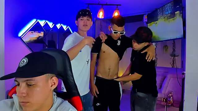 Houseofwarrios webcam