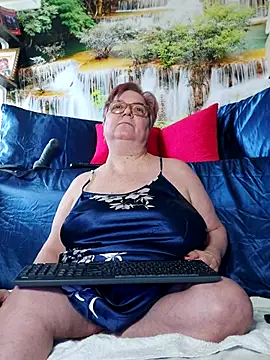 QueenPammy1 live sex cam