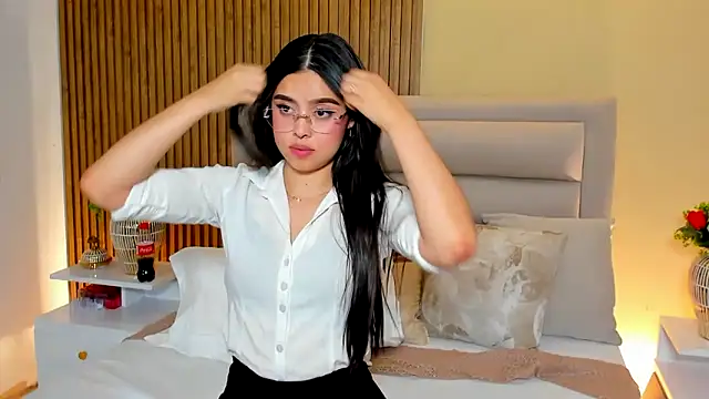 CristalMayson webcam