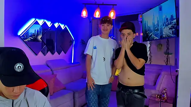 Houseofwarrios webcam