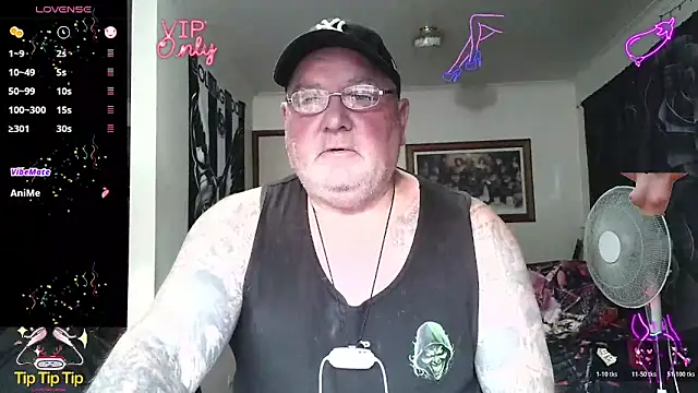 KINKYBLUEYES69 webcam