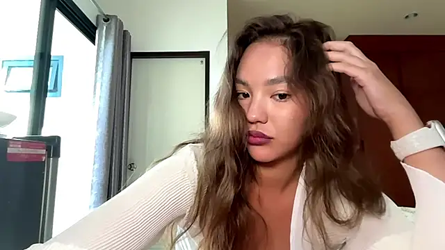 kamila_18_french webcam