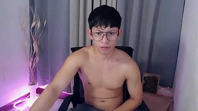 pinkcock_froi2305 webcam