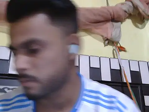 Stubborndesiboy webcam