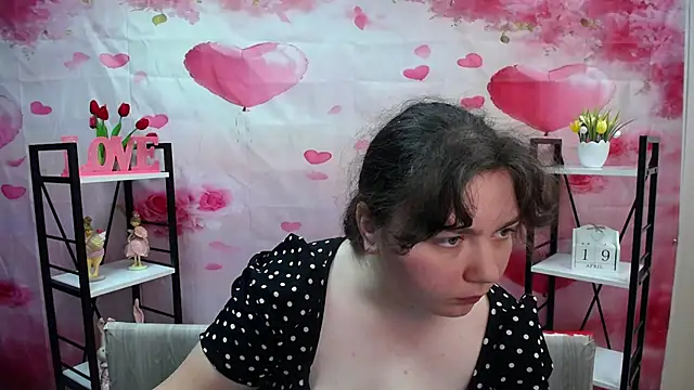 NeonilaLisova webcam