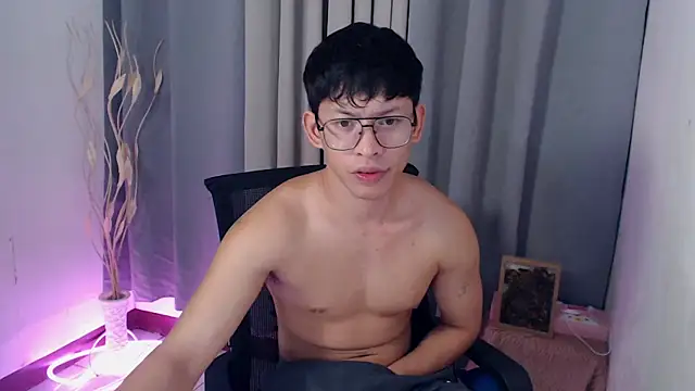 pinkcock_froi2305 webcam