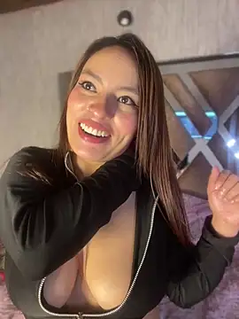 Adarha_Ramirez webcam