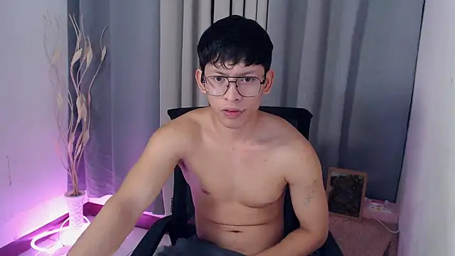 pinkcock_froi2305 webcam