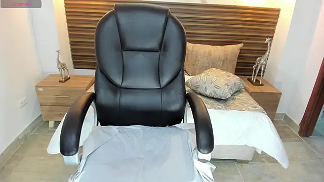 Natasha_Kiim_ webcam