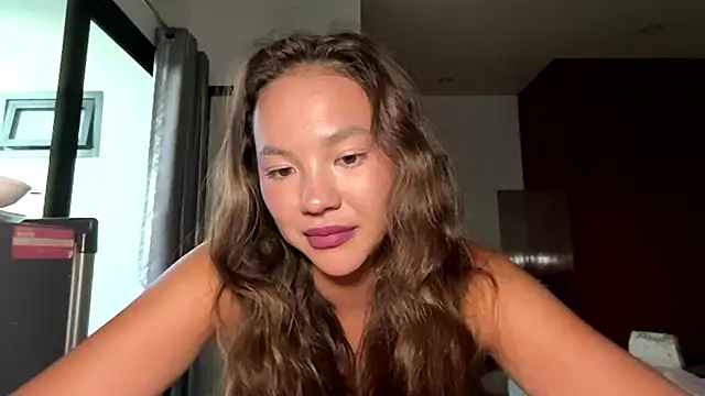 kamila_18_french webcam