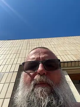 noitelivre (M mature) - Get naked