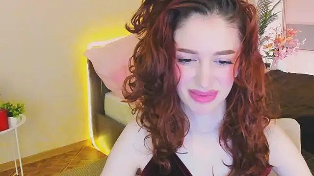 christinaconteeree - ChristinaConteeree's free webcam - UK Sex Cams