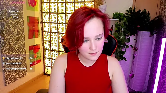 Ellie_Heavenly webcam