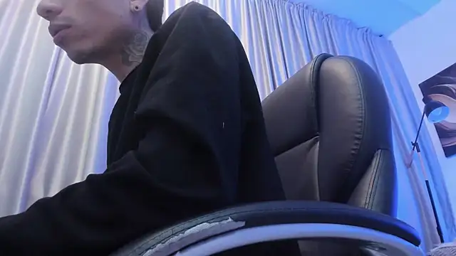 Charlie_Foxie webcam