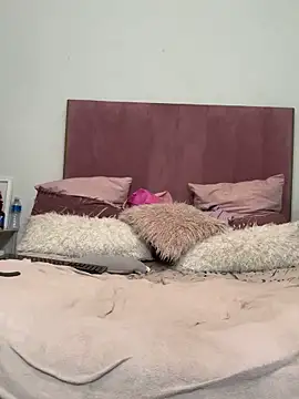 Bootyliciouse21X webcam