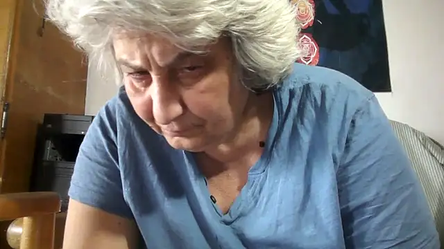 ExquisiteMature webcam