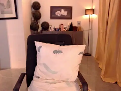 Goddess_Pleasure webcam