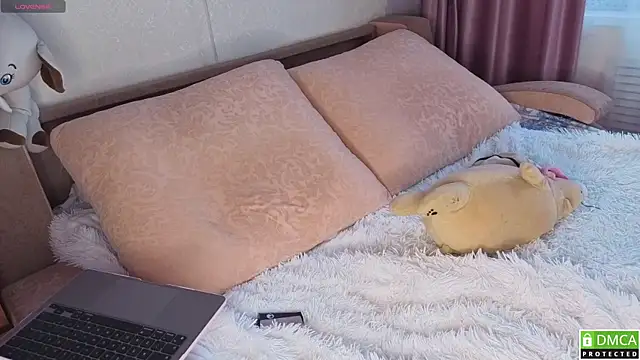 emmajonse (F teen) - choke me and rub my pussy