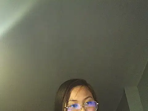 Chillntalkmami webcam